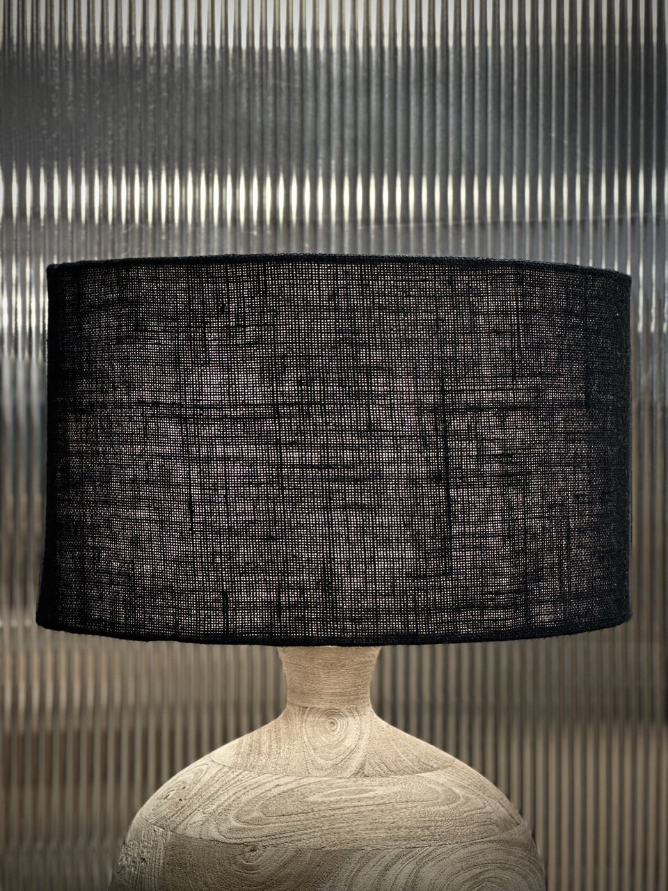 IZA table lamp, natural with black jute shade