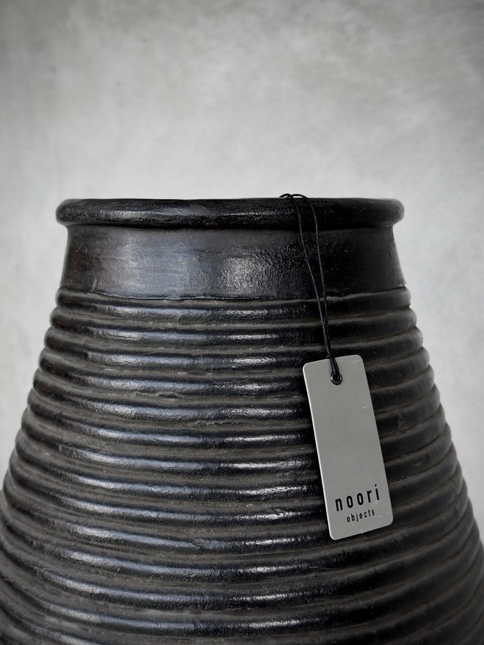 NAMI big urn, black antique