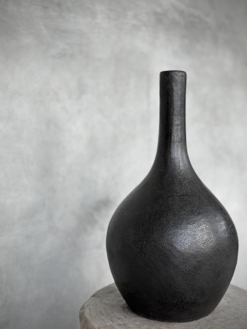 BESI vase large, black antique