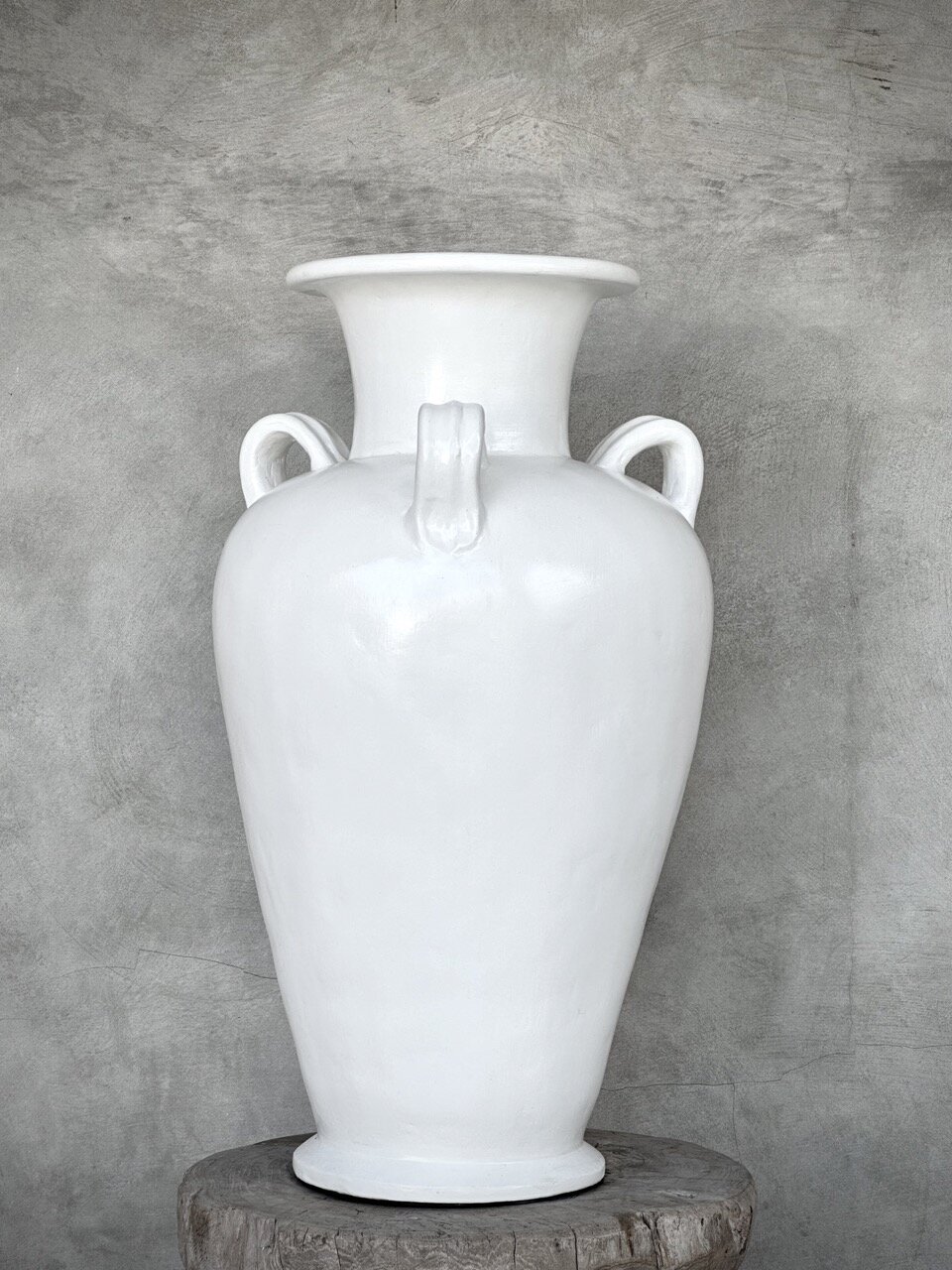 ISAC big vase, white