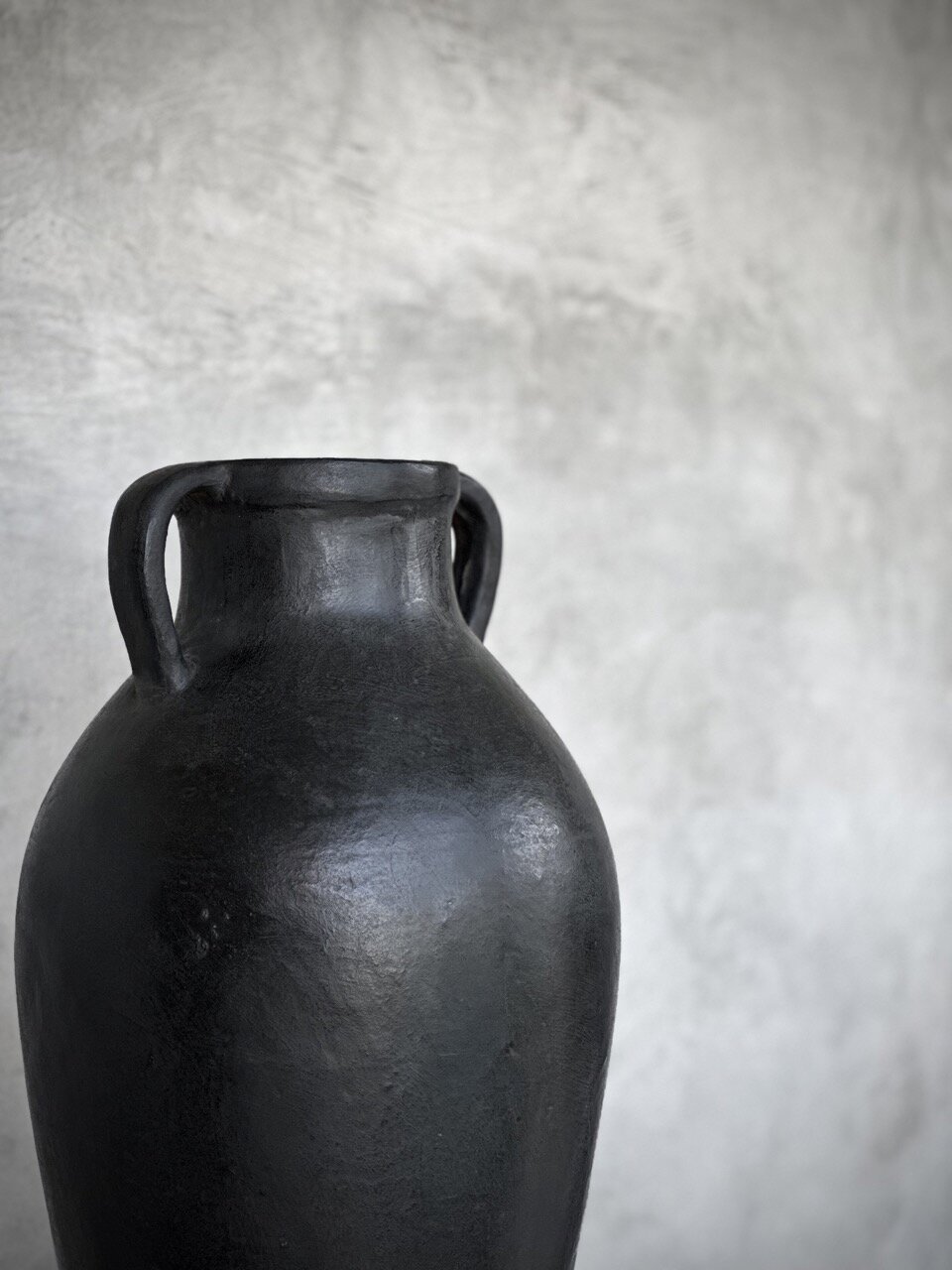 FIROZ vase, black antiqiue