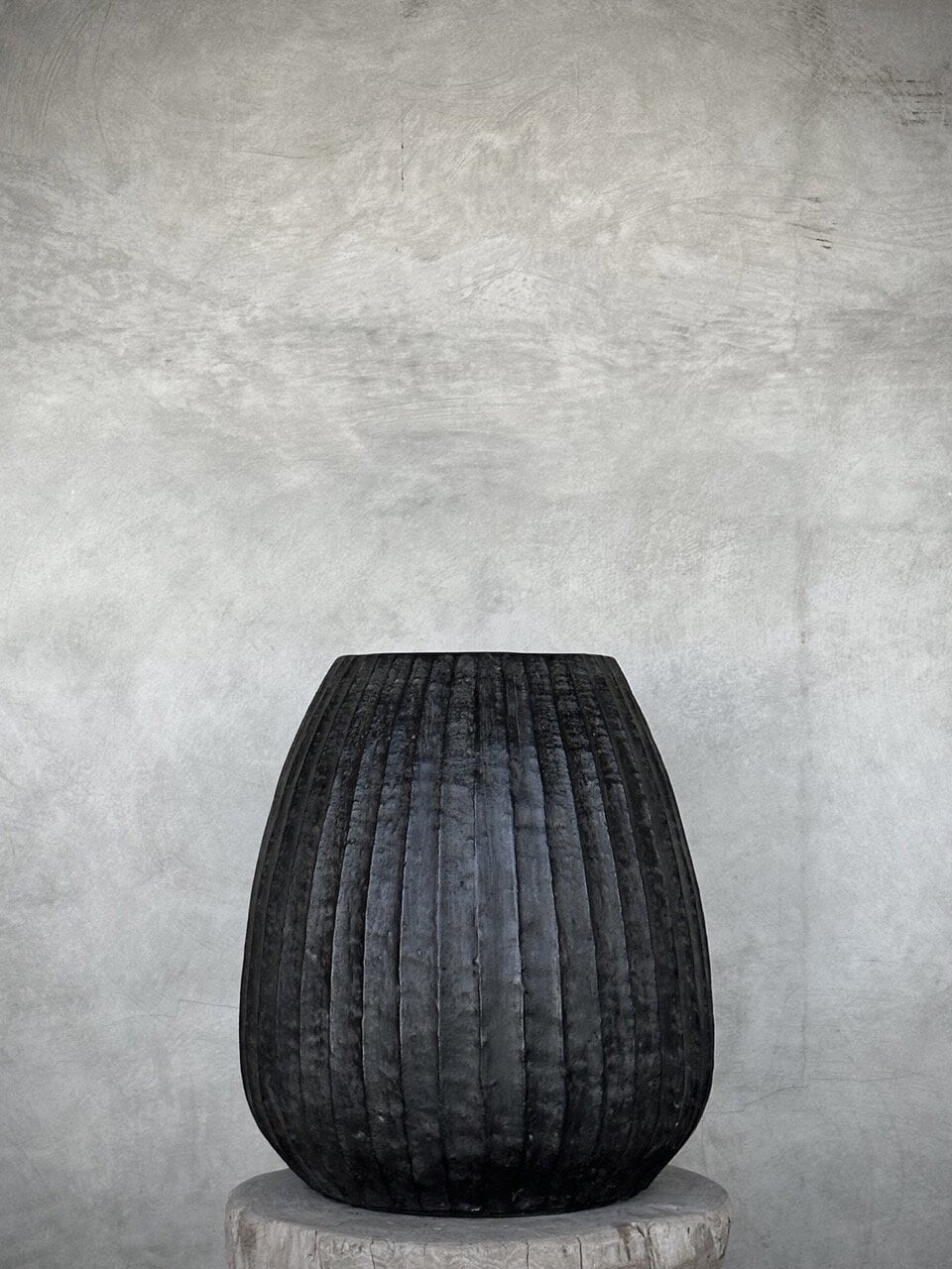 TOMO big vase, black antique