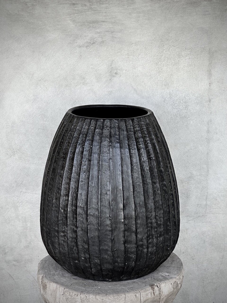 TOMO big vase, black antique