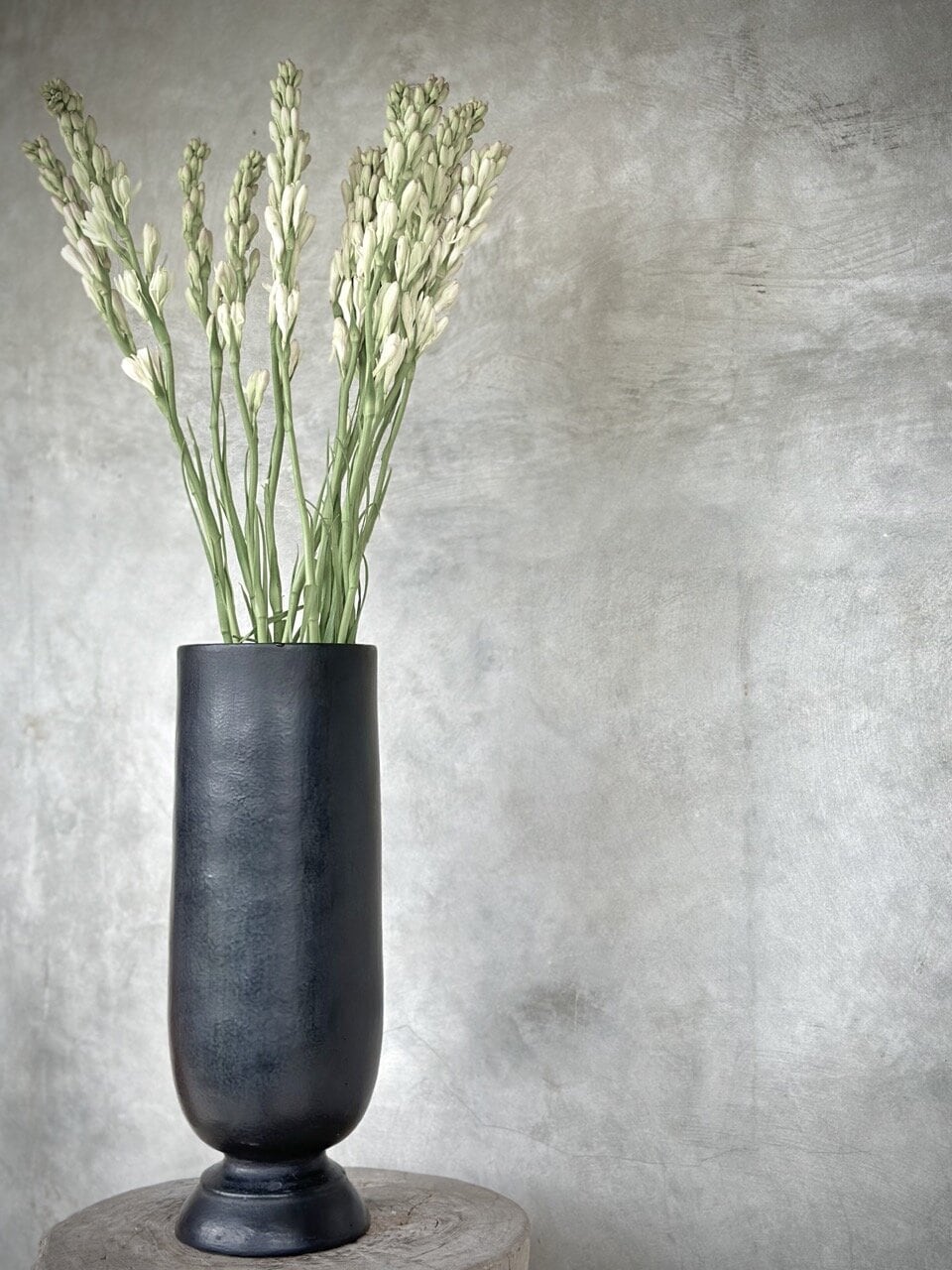 PONE vase, black antique