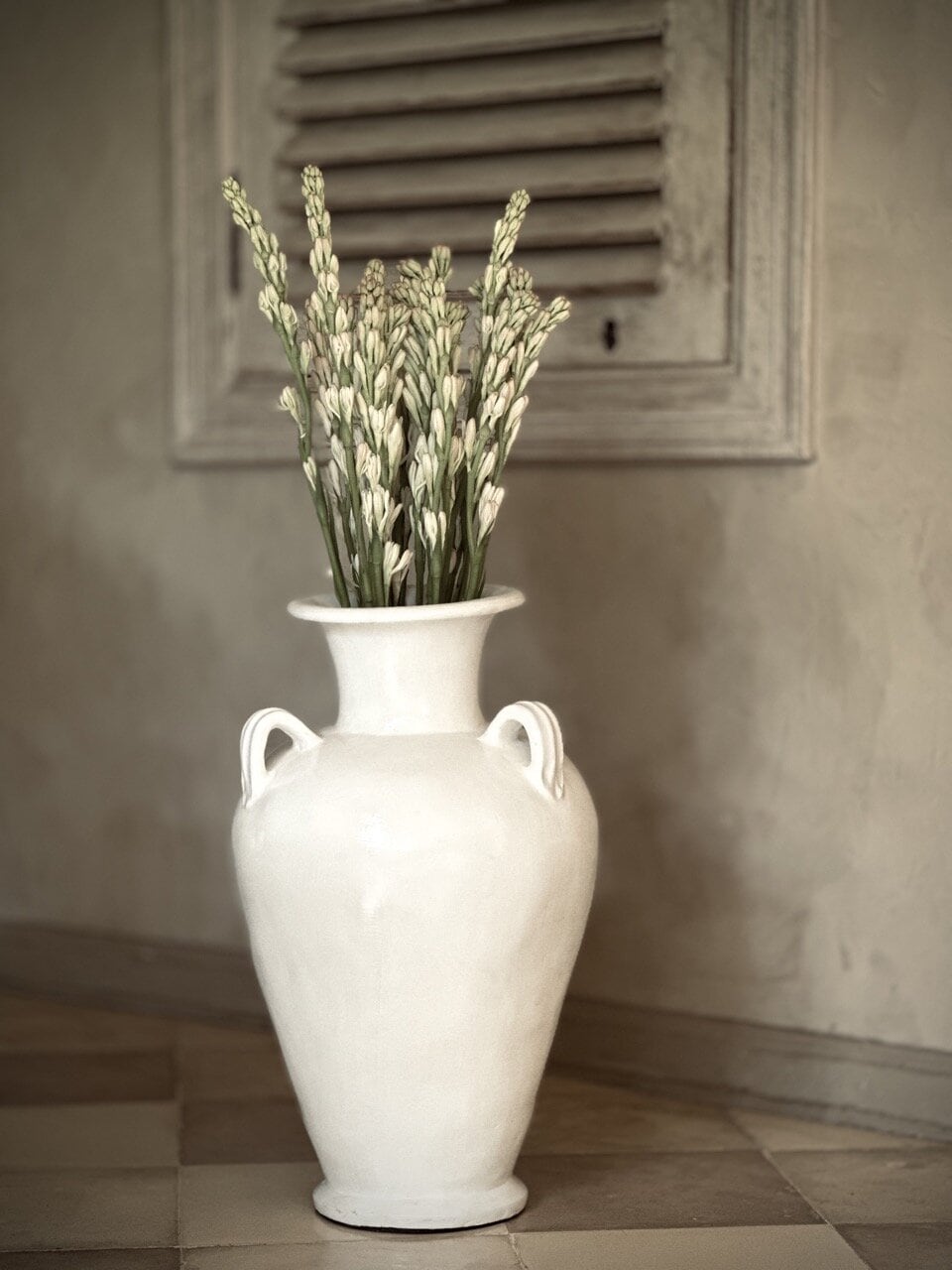 ISAC big vase, white