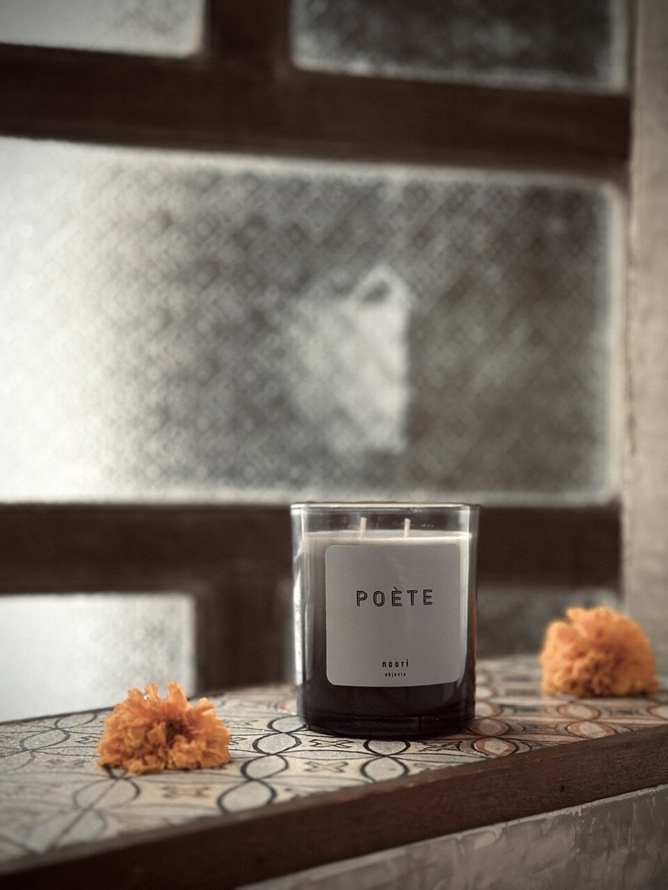 POETE scented candle