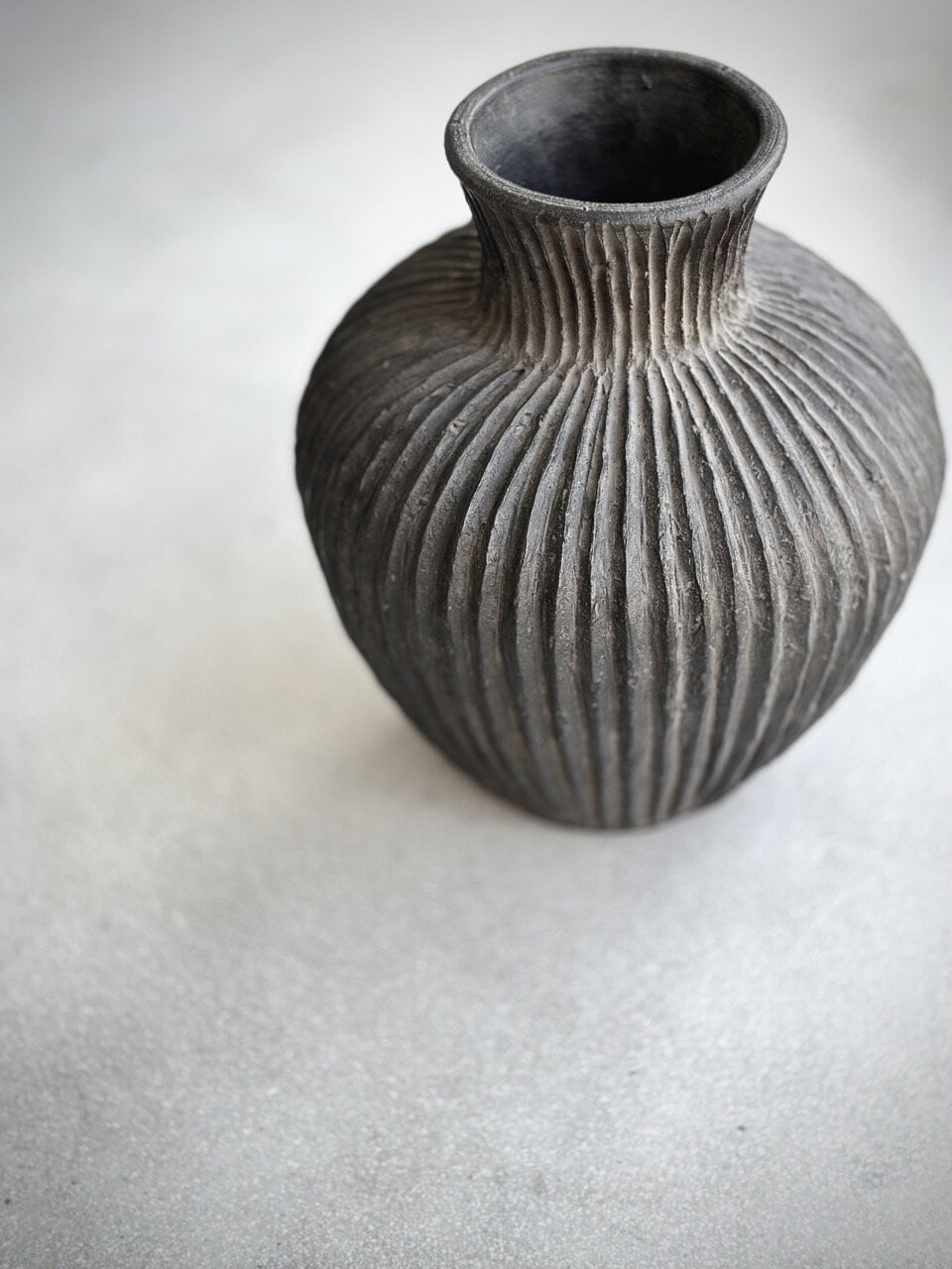 DAWA vase, black antique