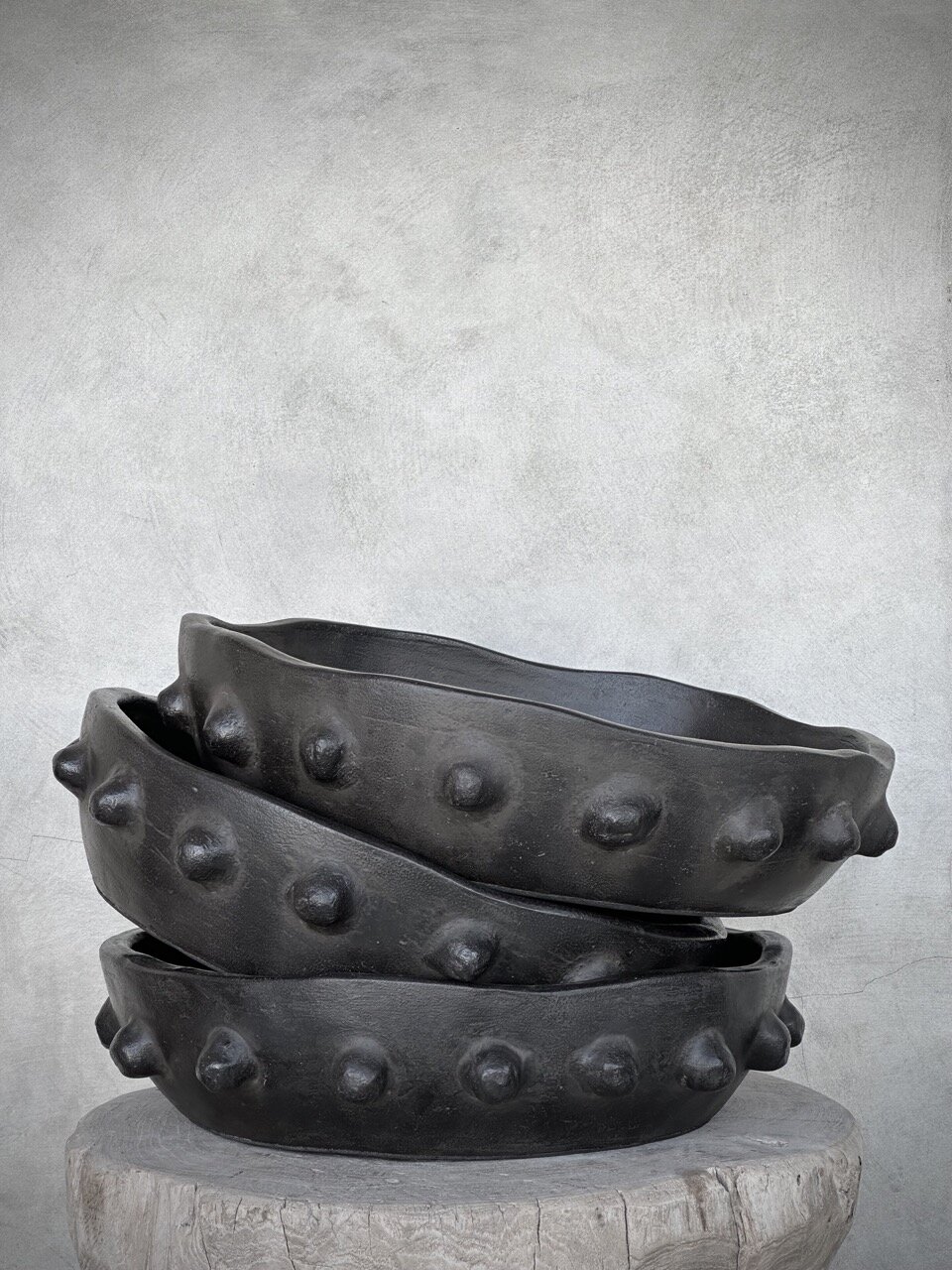 TATU bowl with dots, black antique