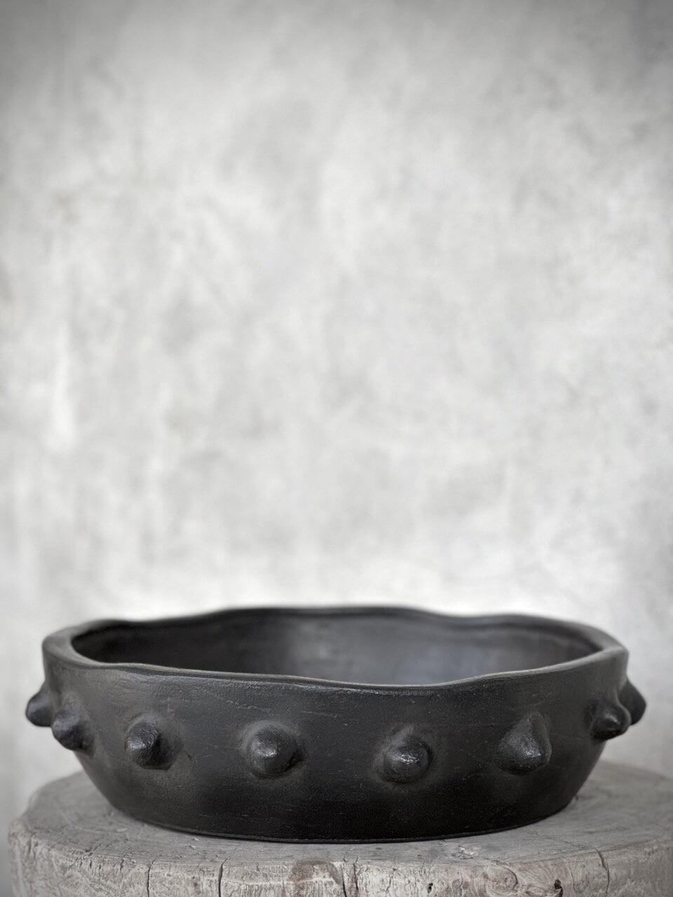 TATU bowl with dots, black antique