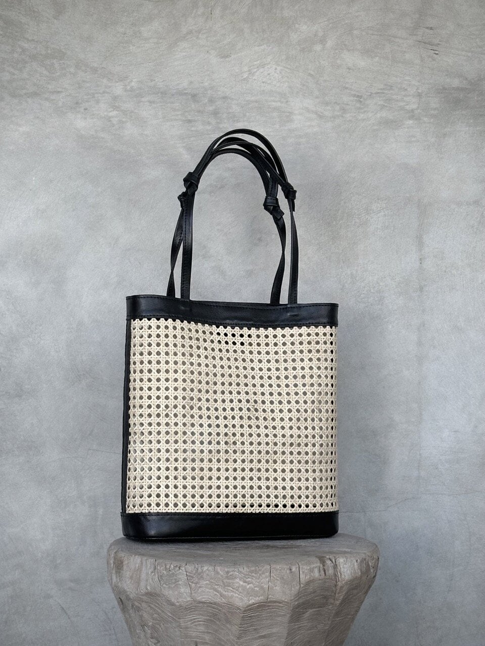 MANHATTAN black leather & rattan bag