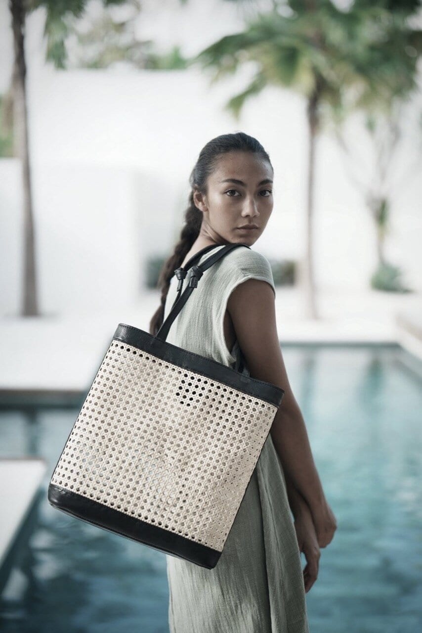 MANHATTAN black leather & rattan bag