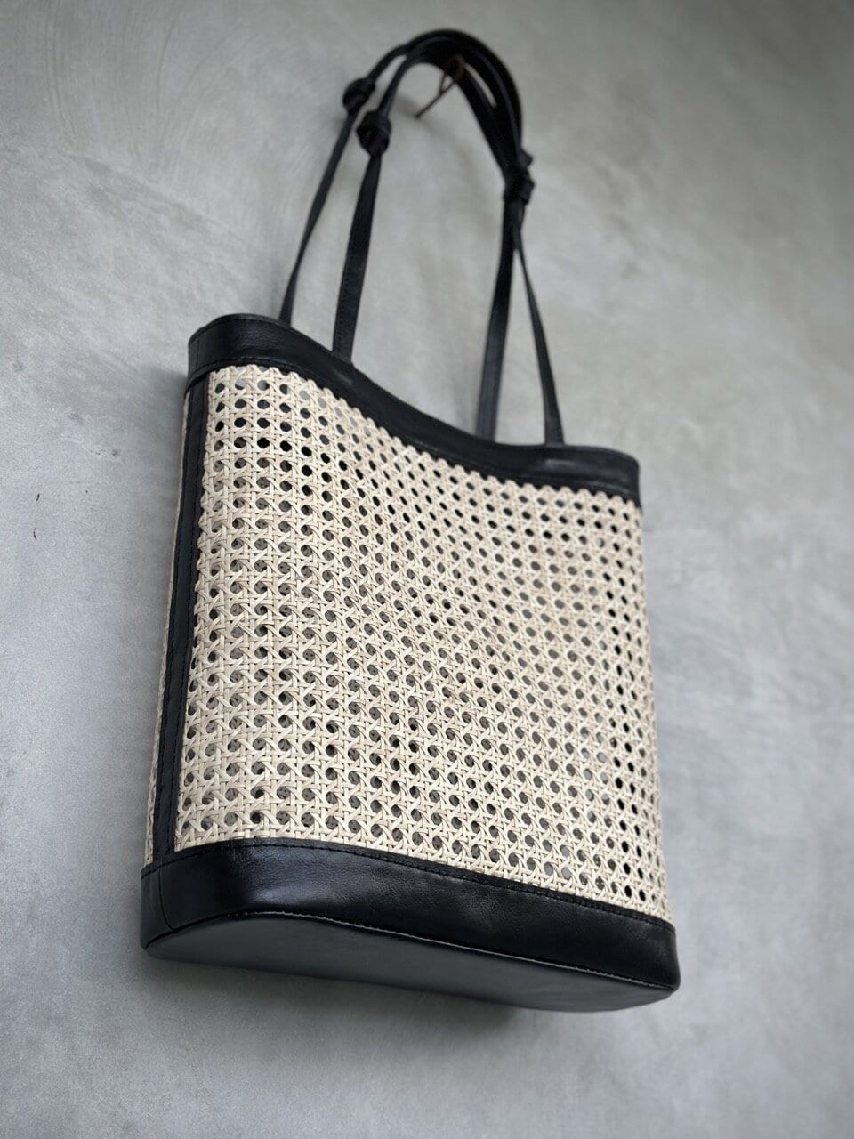 MANHATTAN black leather & rattan bag