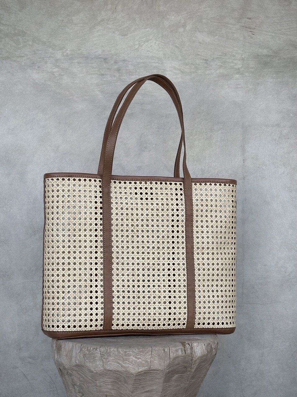 BROADWAY large brown leather rattan bag