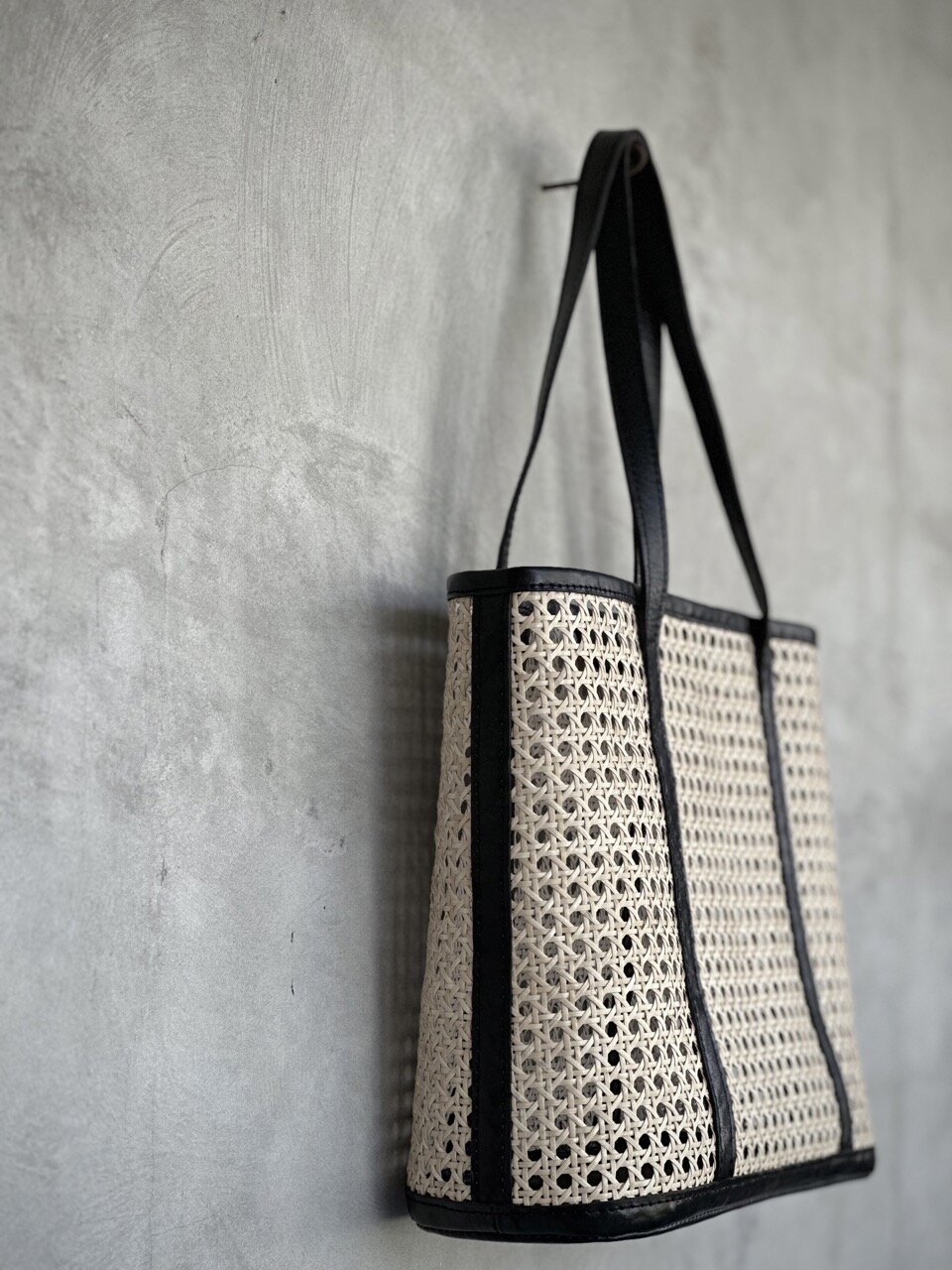 BROADWAY small black leather & rattan bag