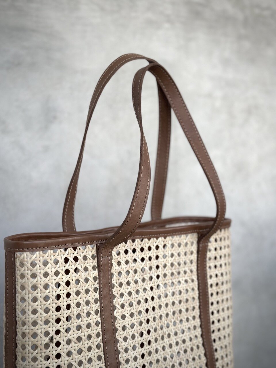 BROADWAY small brown leather & rattan bag