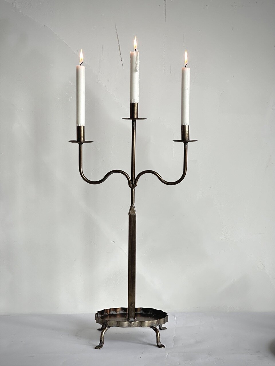 LONA table candle holder 3 arm, vintage brass