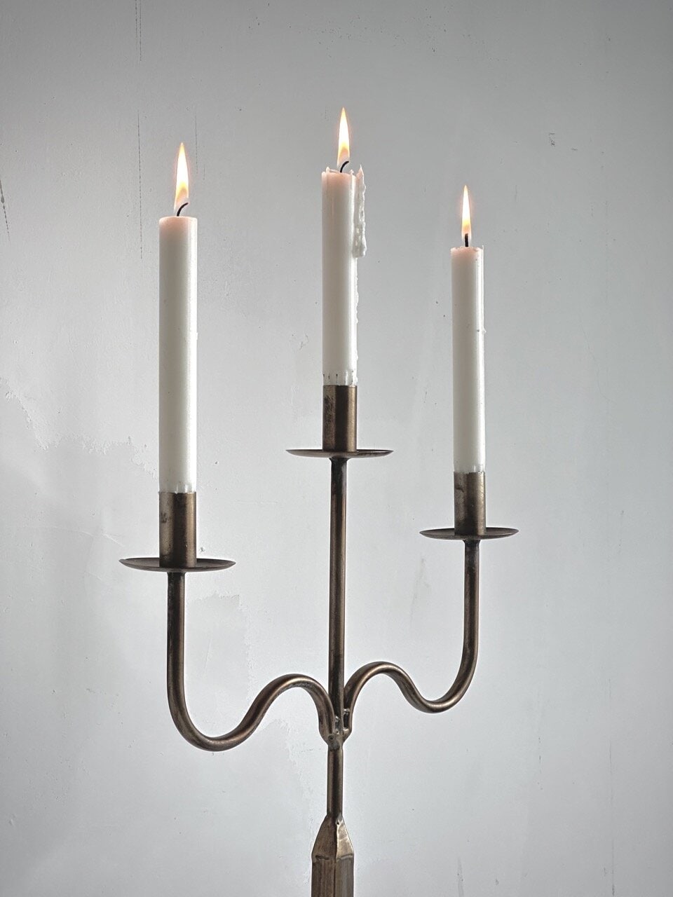 LONA table candle holder 3 arm, vintage brass