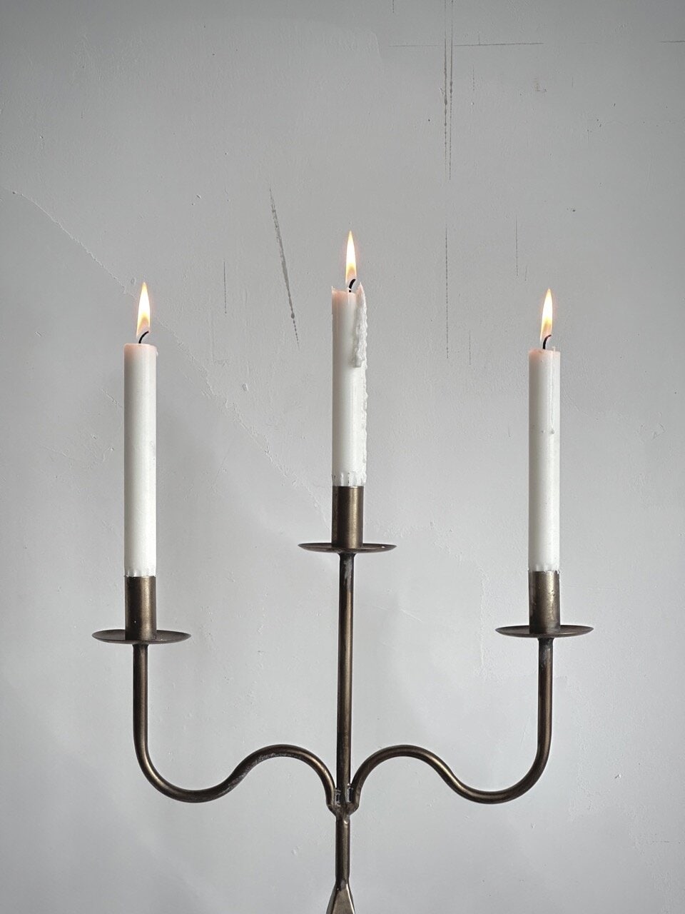 LONA table candle holder 3 arm, vintage brass