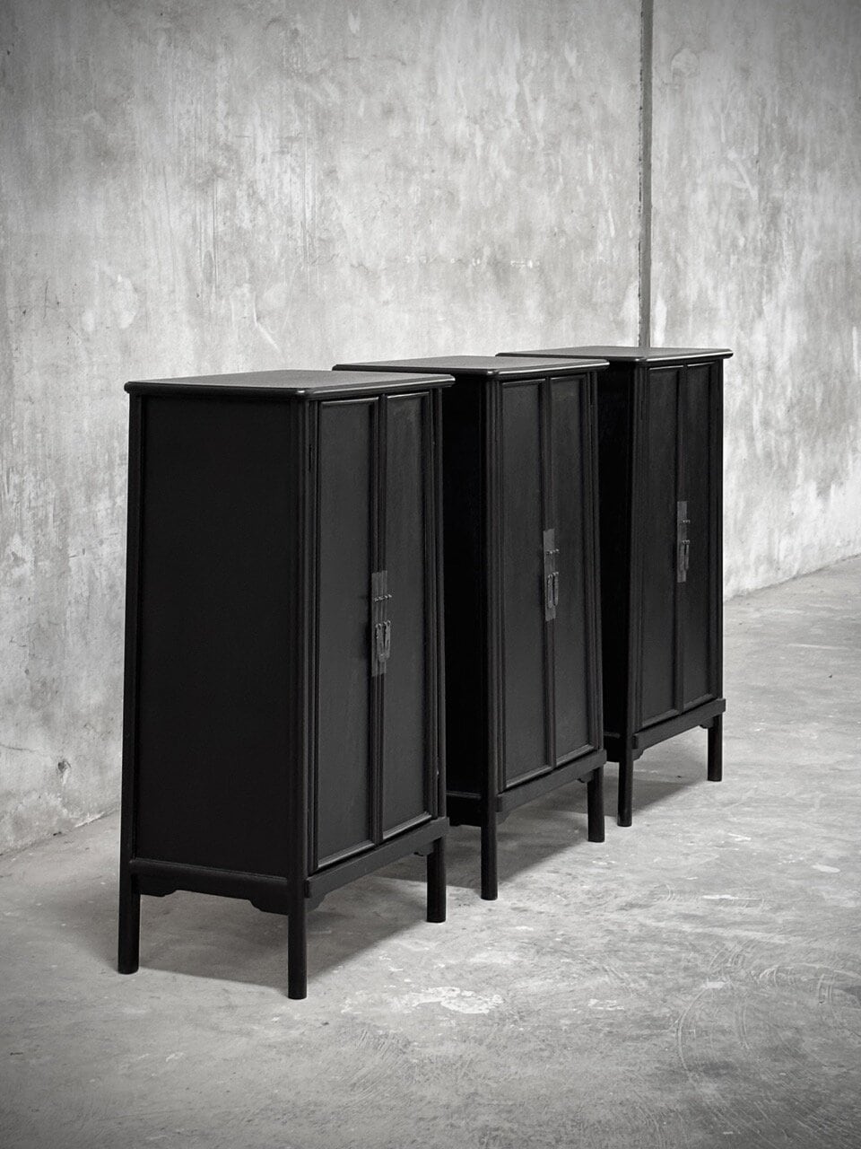 FONG small cabinet, china black