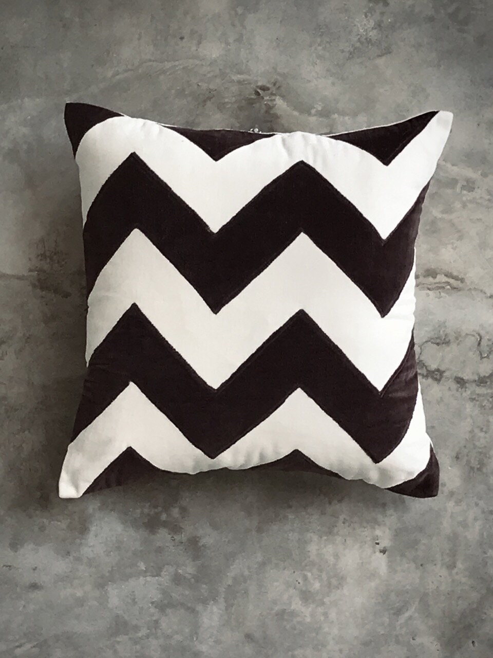 LOIE velvet cushion cover, off-white/brown