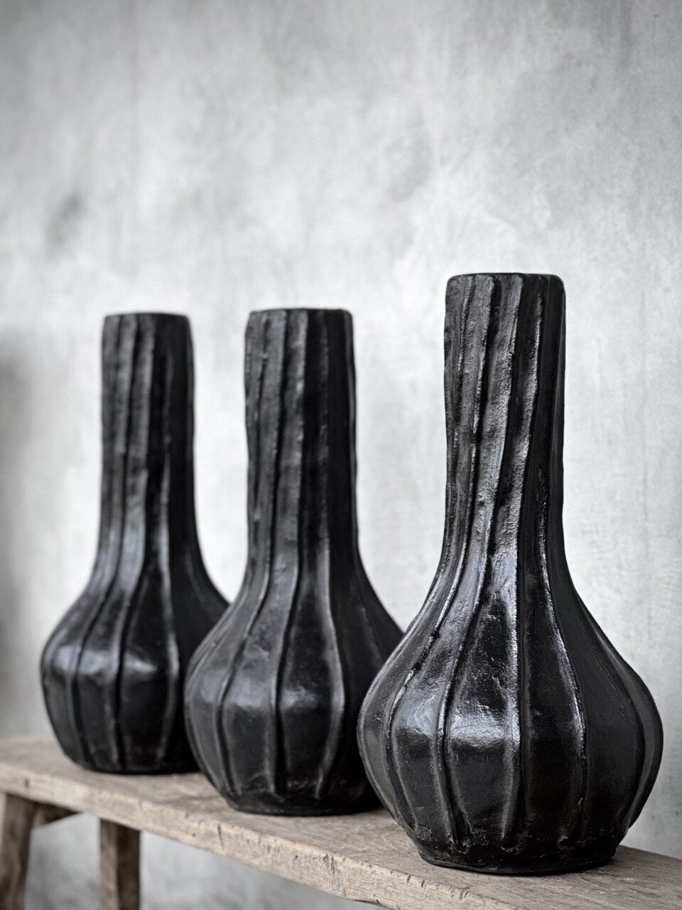 JOYO vase, black antique