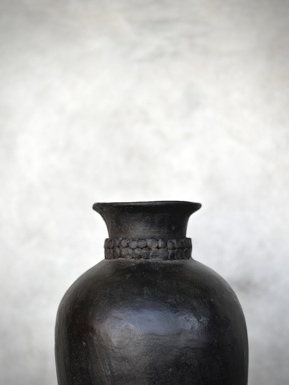 DEWI vase dots, antique black