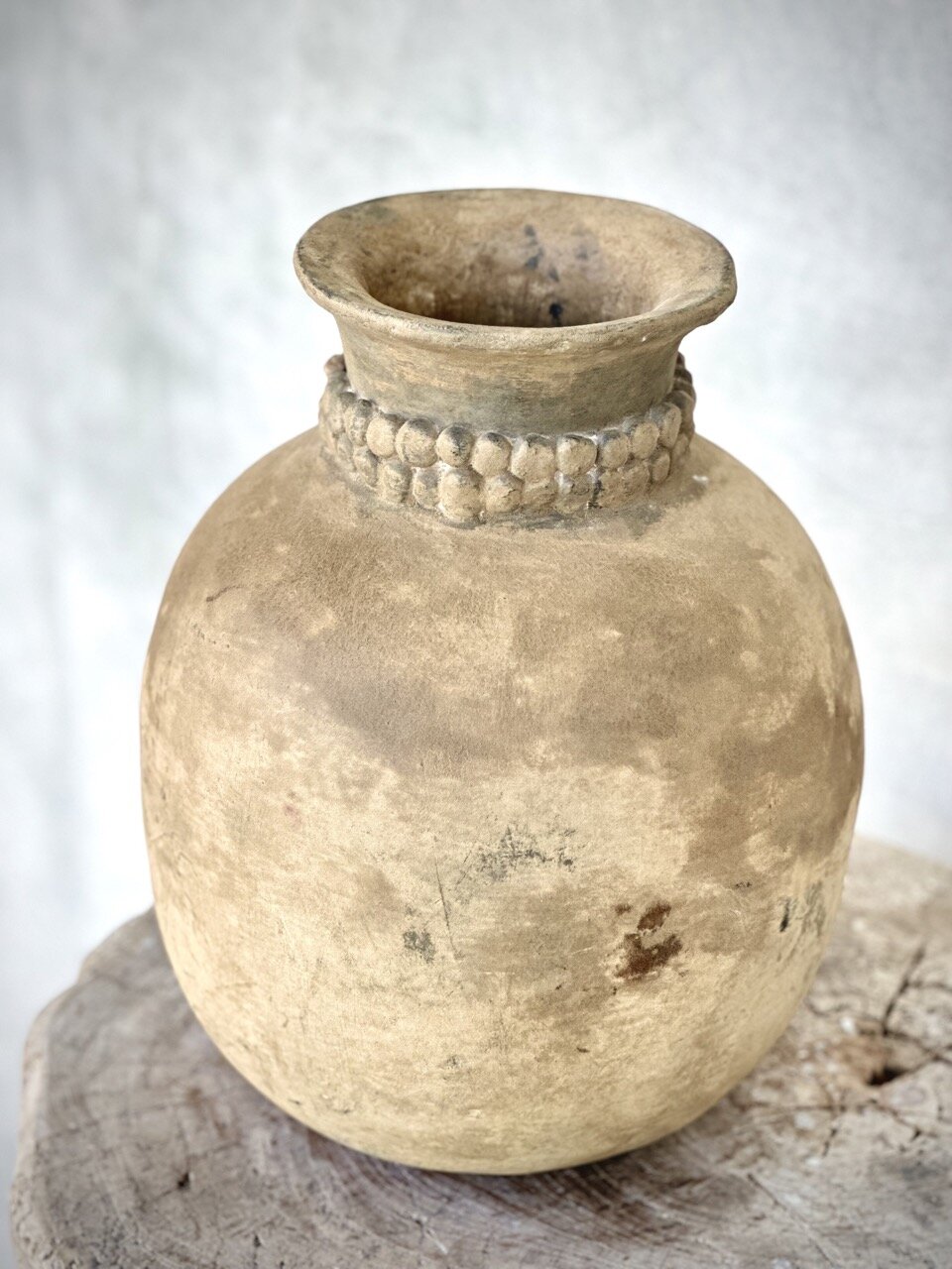 DEWI vase dots, sand antique